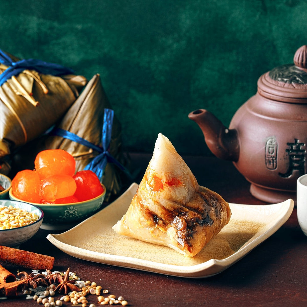 ④ Cantonese Style Rice Dumpling with Egg Yolk | 广东咸蛋绿豆粽